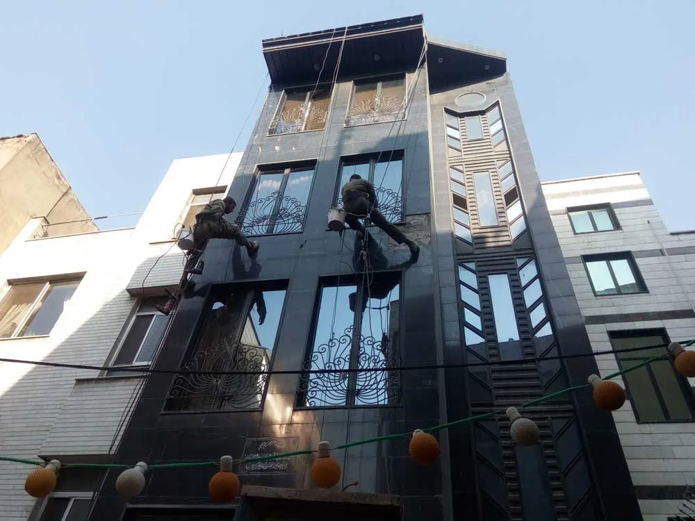 پیچ و رولپلاک سنگ نما