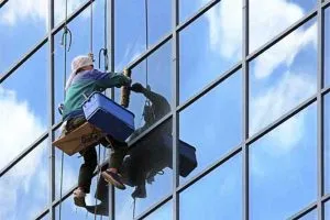 شستشوی شیشه نما